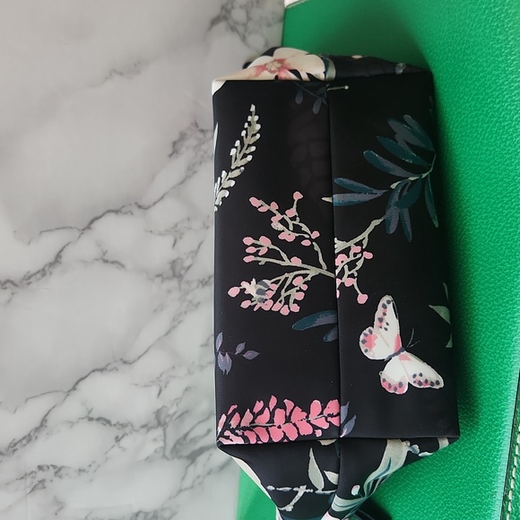 KATE SPADE FLORAL MAKEUP CASE - Picture 4 of 7
